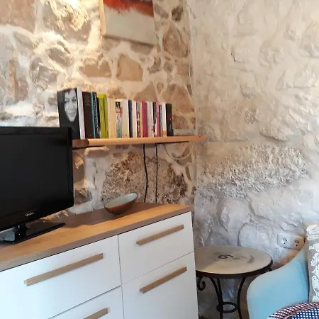 Knusperhaus * لوكفا روجوزنيكا